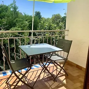  Appartement La Garde : Joli Dans Résidence France