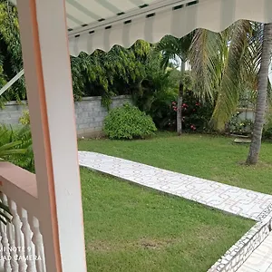  Appartement Loue F2 Dans Maison à François Guadeloupe